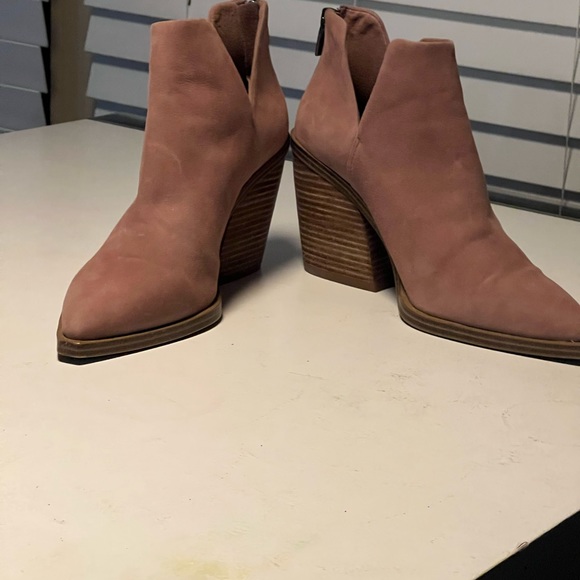 Vince Camuto Gigietta ankle bootie Size 8.5 - Picture 15 of 16